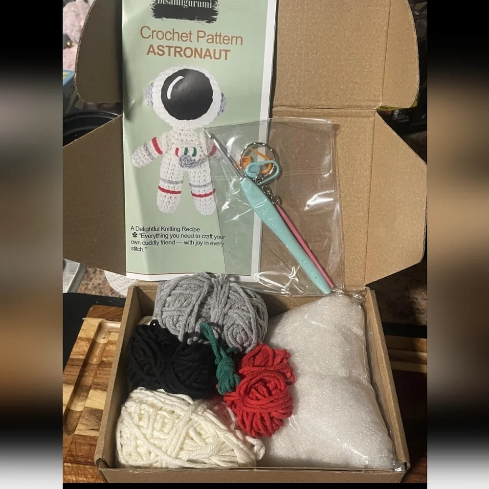 Astronaut Crochet Kit